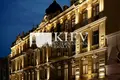 комерційна за адресою Михайлівська вул., 11