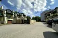 будинок за адресою Василя Сухомлинського вул.
