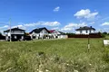 участок по адресу Петра Милославського