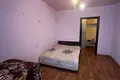 квартира за адресою Хотинська вул., 12