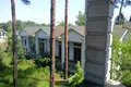 будинок за адресою Вишнева вул.