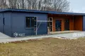 будинок за адресою смт. Пісочин, Санаторна