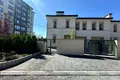 будинок за адресою Андрія Сахарова вул.