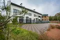 будинок за адресою Сонячна вул., 1