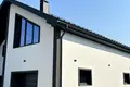будинок за адресою с. Крихівці, Аматорська вул.