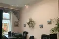 комерційна за адресою Товстого вул., 7