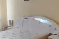 дом по адресу Александра Довженко ул.