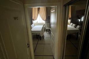 комерційна за адресою Данила Галицького пл., 4