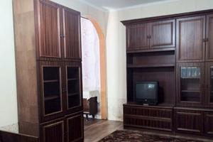 квартира за адресою Валентинівська вул. (Блюхера), 41