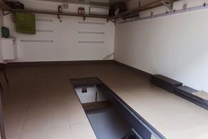 комерційна за адресою Теплична вул., 38
