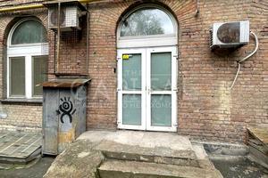 коммерческая по адресу Calle Dilova ул. (Димитрова), 7