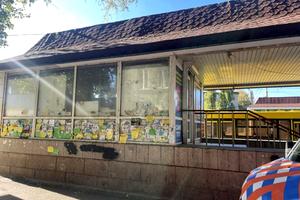 комерційна за адресою Старомостова пл. (Миколи Островського), 1