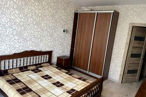 квартира по адресу Ревуцкого ул., 40-В