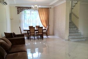 будинок за адресою Харківська вул., 4