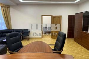 комерційна за адресою Михайла Грушевського вул., 34/1