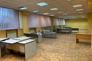 комерційна за адресою Біличанська вул., 44а