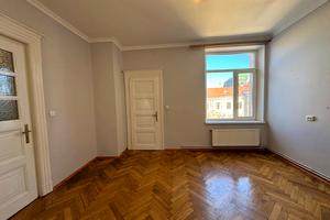 квартира за адресою Шпитальна вул., 9