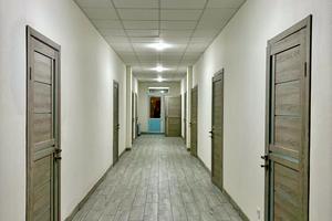 комерційна за адресою Володимира Мономаха вул., 12