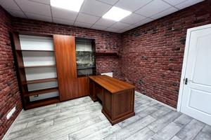 комерційна за адресою Успенська пл. (Дем'яна Бєдного), 3