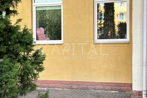 комерційна за адресою Валерія Лобановського вул., 21