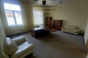 комерційна за адресою Старозаводська вул. (Столєтова), 5