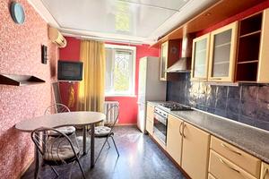 квартира за адресою Академіка Корольова вул., 65