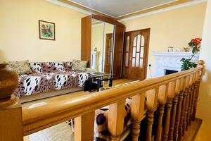 квартира за адресою Миколи Зерова вул., 11