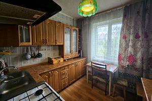 квартира за адресою Каштанова вул., 8