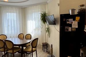 будинок за адресою Дніпровська