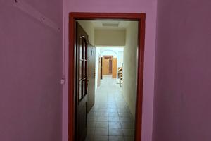 комерційна за адресою Кловський узвіз, 4