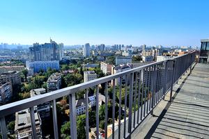 комерційна за адресою Загорівська вул. (Багговутівська), 25