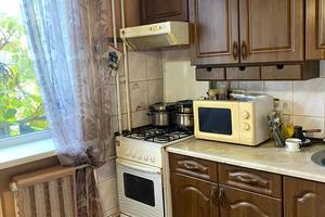 квартира по адресу Героев Крут бульв. (Героїв Сталінграду), 5