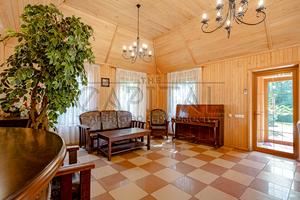 комерційна за адресою Бориспільський, 1