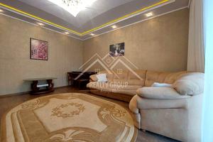 квартира за адресою Н'ютона, 28