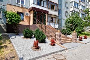 комерційна за адресою Запорізька вул., 5