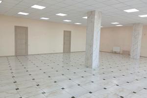 комерційна за адресою Івана Луценка пров., 17/19