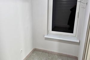 комерційна за адресою Бандери, 8