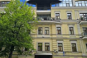 комерційна за адресою Володимирська вул., 44