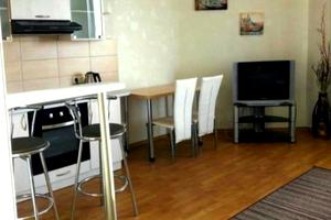 квартира за адресою Середньофонтанська вул., 19б