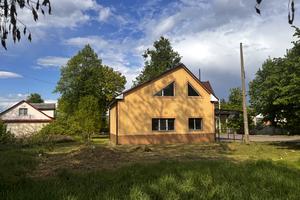 комерційна за адресою смт. Клевань, Лісова, 1