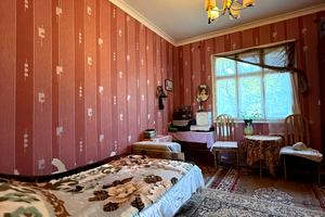 будинок за адресою Українська, 12