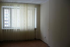комерційна за адресою Ореста Васкула вул., 8