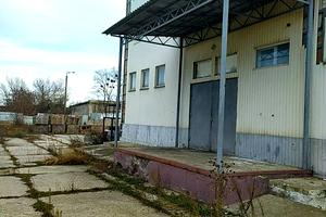 комерційна за адресою Єнакіївська вул., 12