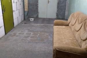 комерційна за адресою Стовпова вул., 19
