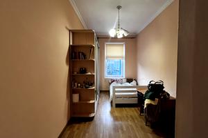 квартира за адресою Шептицьких вул., 27