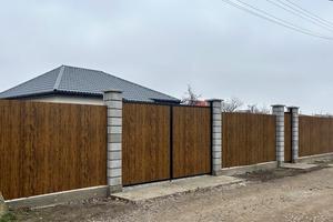дом по адресу п. Светлое, Лісна