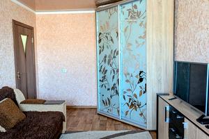 квартира за адресою Академіка Корольова вул., 25