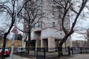 комерційна за адресою Михайла Брайчевського вул. (Металістів), 11-А
