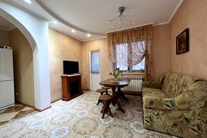квартира по адресу Анны Ахматовой ул., 48