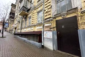 комерційна за адресою Михайлівська вул., 20